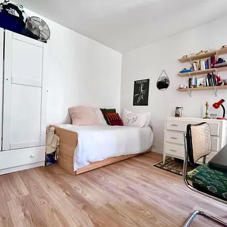 Apartment Charming Studio On Wooded Courtyard *